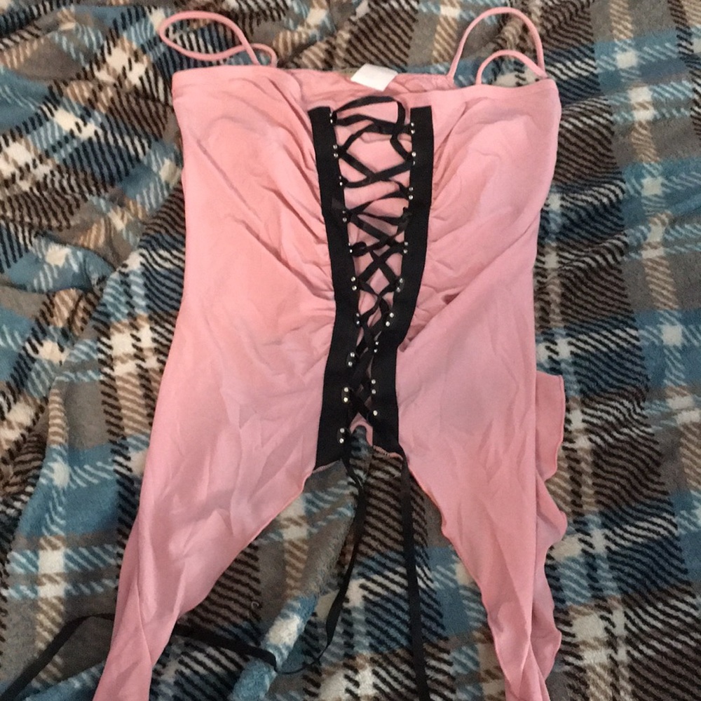 Pink thin tank top